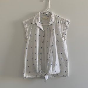 Fun button down shirt with adjustable knot at bottom